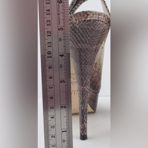🔥STUART WEITZMAN Grey Snake Platform Sling Back Open Toe Vevey Heels Pumps 8US - Picture 4 of 11